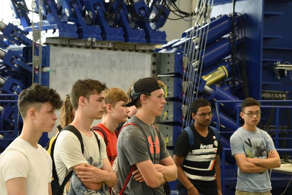 IngCH Besuch mit Klasse